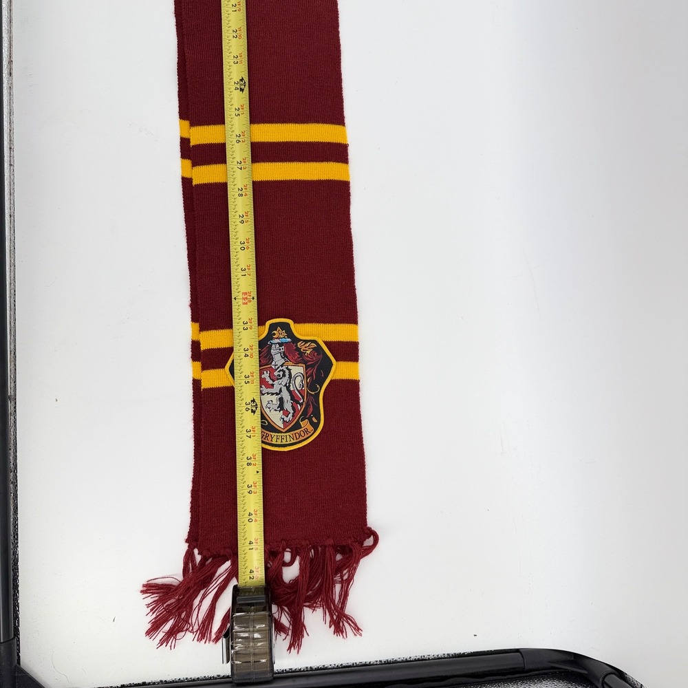 Harry Potter Gryffindor Scarf Maroon Gold Striped House Crest Fringed Knit Scarf - Picture 2 of 2
